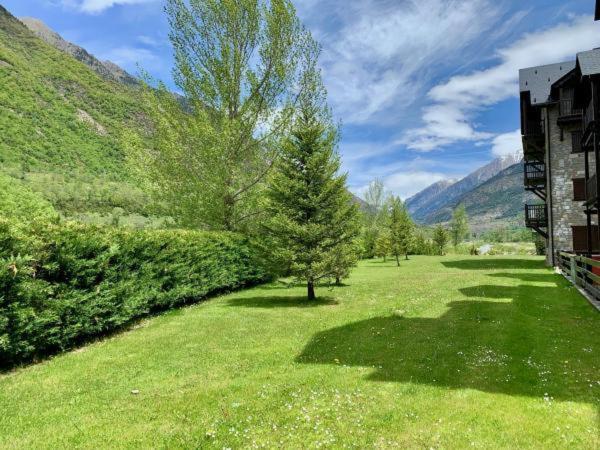 Escapatt Benasque Lägenhet Exteriör bild